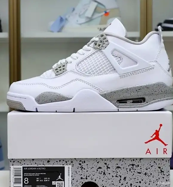 AIR 4 'WHITE OREO' JORDAN RETRO 0620